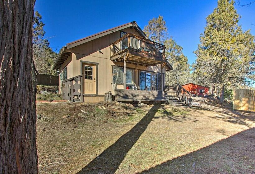 Fox Cottage    Quiet Escape W/ Private Deck!