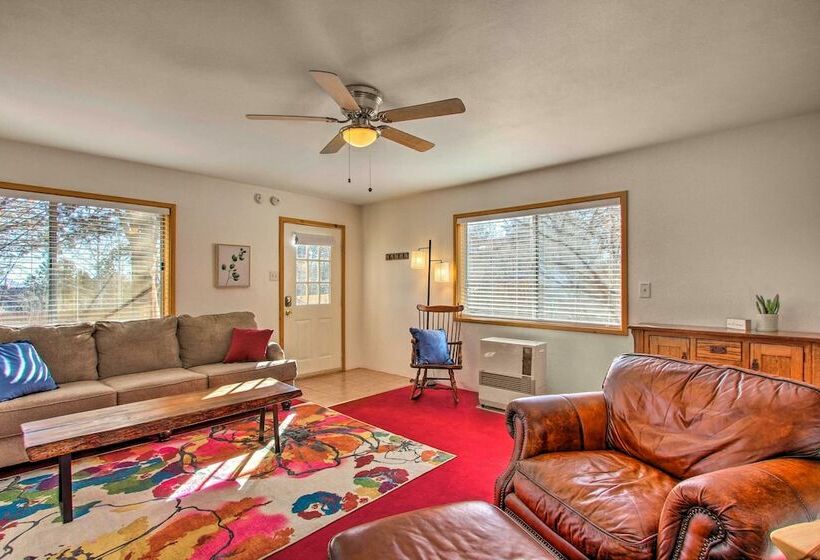 Fox Cottage    Quiet Escape W/ Private Deck!