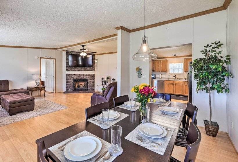 Arapahoe Home W/ Fireplace Near Deer Hunting