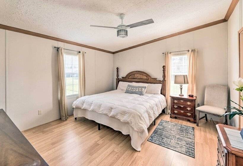 Arapahoe Home W/ Fireplace Near Deer Hunting