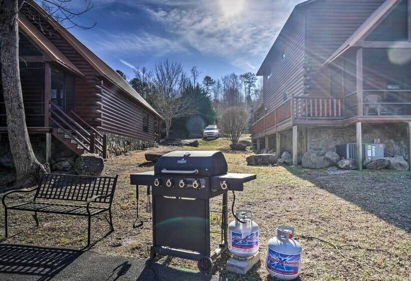 Gatlinburg Mountain Cabin: 4 Mi To National Park!