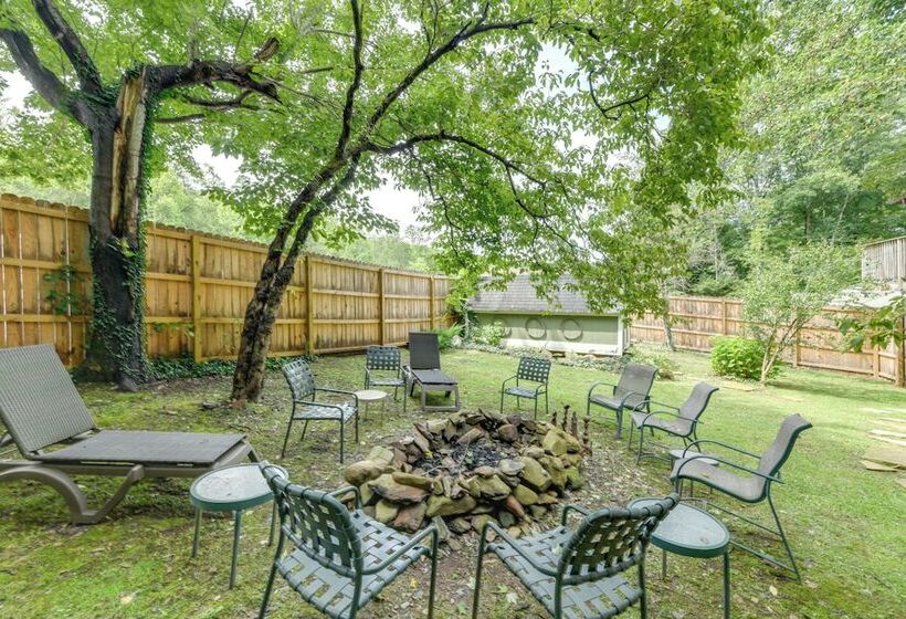 Gatlinburg Cabin W/ Indoor Hot Tub & Game Room!