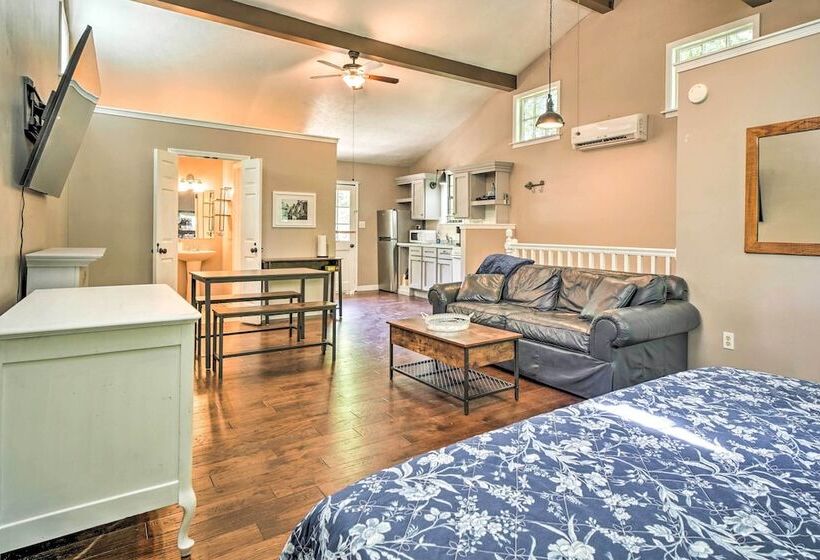 Gatlinburg Cabin W/ Indoor Hot Tub & Game Room!