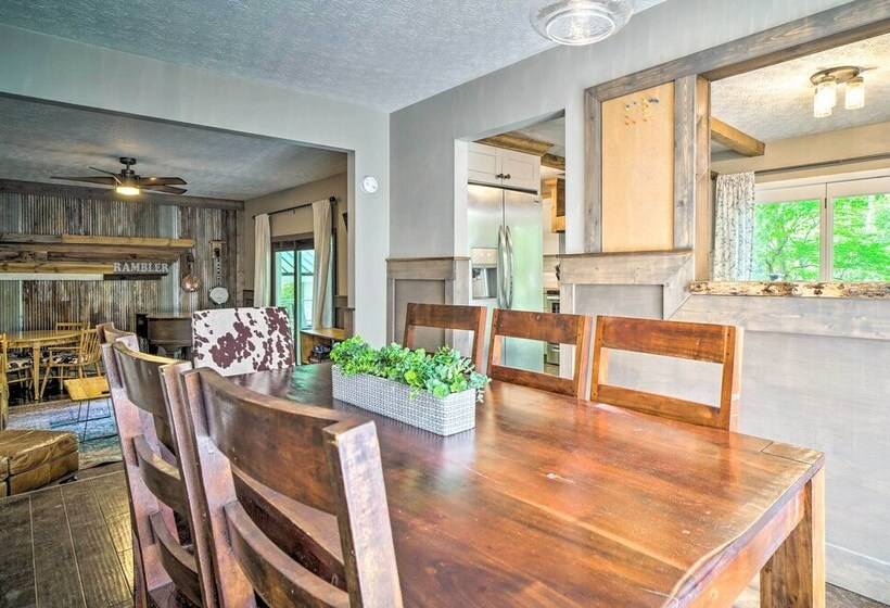 Gatlinburg Cabin W/ Indoor Hot Tub & Game Room!