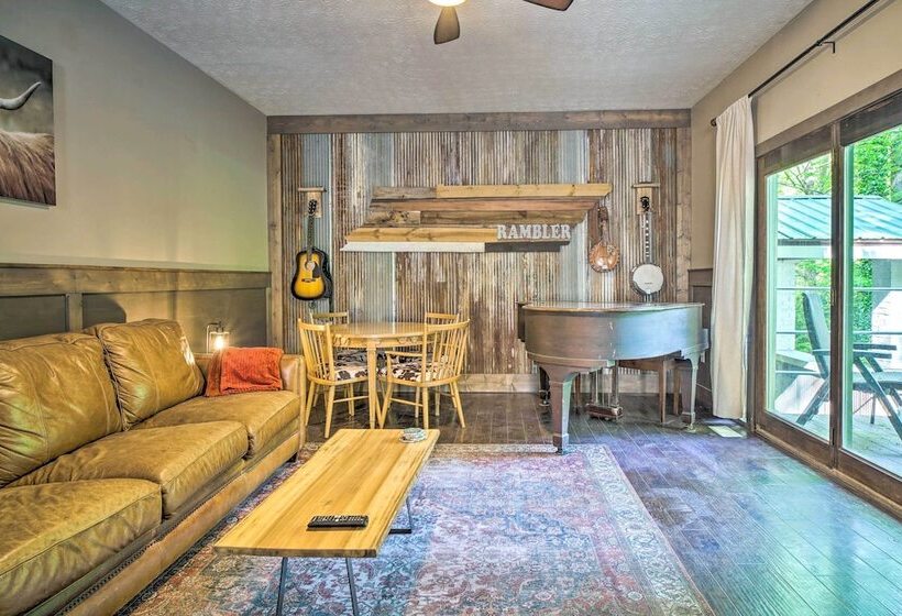 Gatlinburg Cabin W/ Indoor Hot Tub & Game Room!