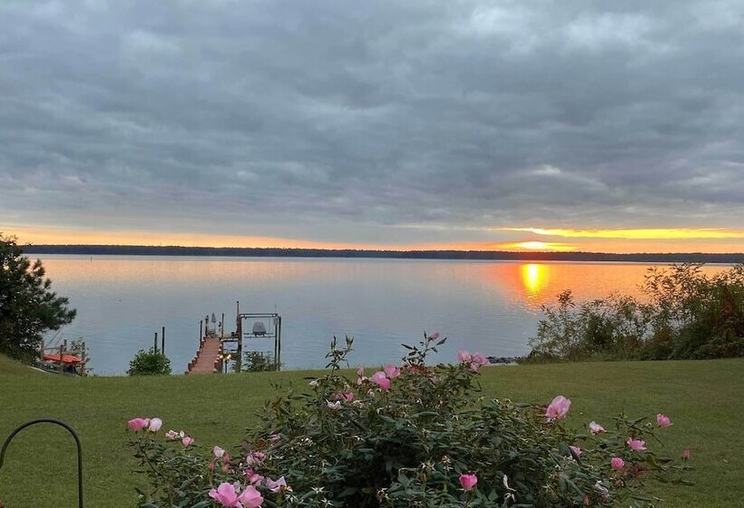 Gloucester Retreat W/ Backyard Oasis & Pier!