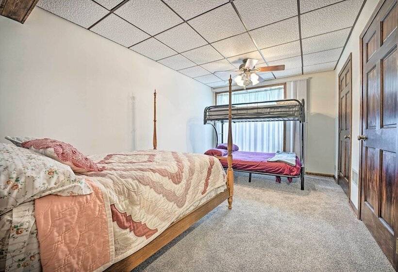 Gorgeous Bremen Home With Lake Access & Yard!