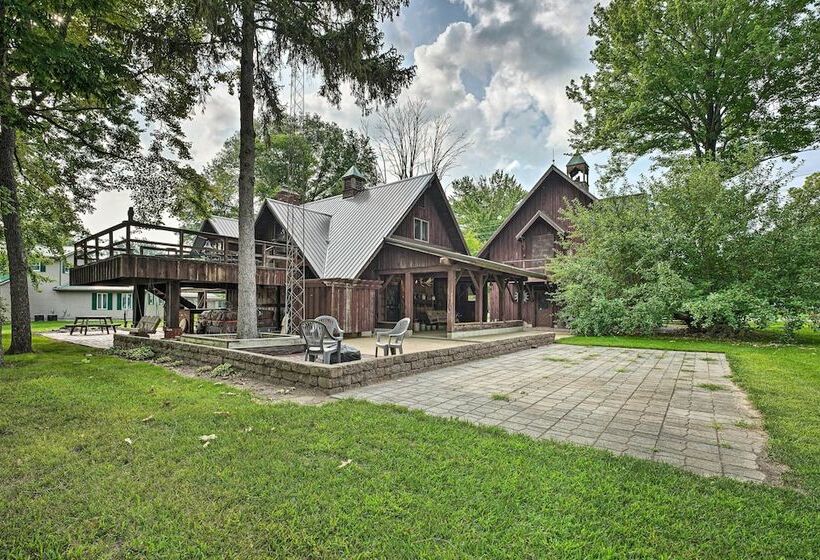 Gorgeous Bremen Home With Lake Access & Yard!