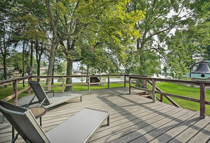 Gorgeous Bremen Home With Lake Access & Yard!