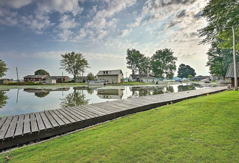 Gorgeous Bremen Home With Lake Access & Yard!