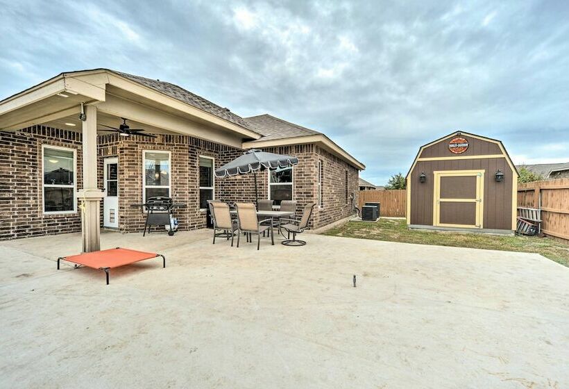 Gorgeous Family Home W/ Yard Near Seaworld!