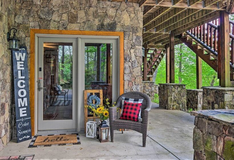 Hike, Fish & Golf: Burnsville Retreat W/ Deck!