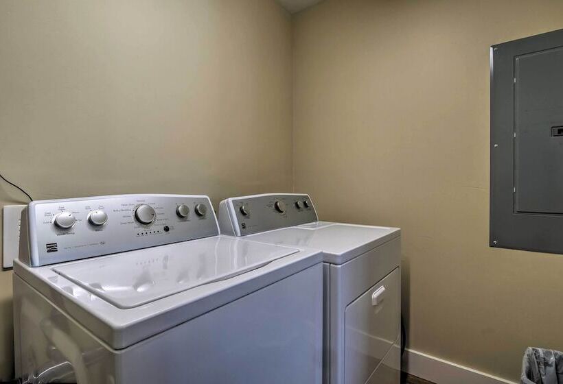 30 Mi To Crested Butte: Dog Friendly Home By River