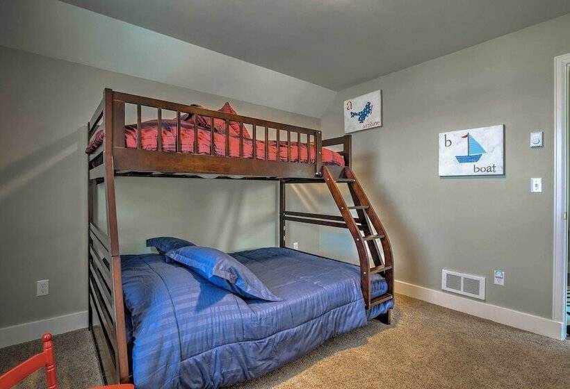 30 Mi To Crested Butte: Dog Friendly Home By River