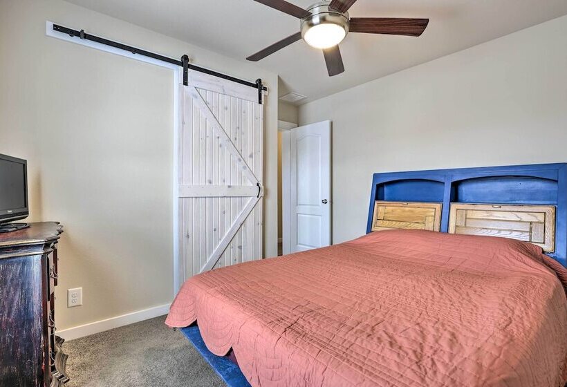 Gypsum Home W/ Patio: Between Glenwood & Vail