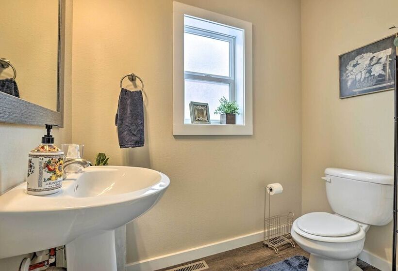 Gypsum Home W/ Patio: Between Glenwood & Vail