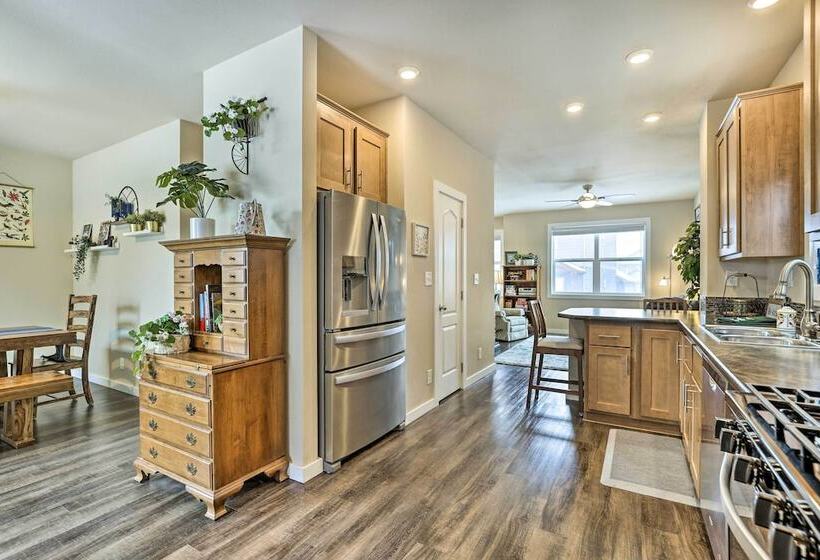 Gypsum Home W/ Patio: Between Glenwood & Vail