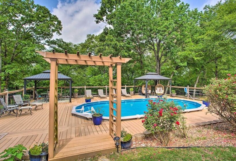 Happy Trails Hideout W/ New Bunk House & Hot Tub!