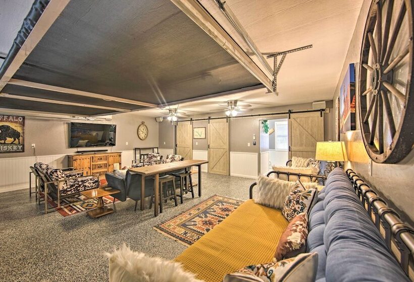 Happy Trails Hideout W/ New Bunk House & Hot Tub!