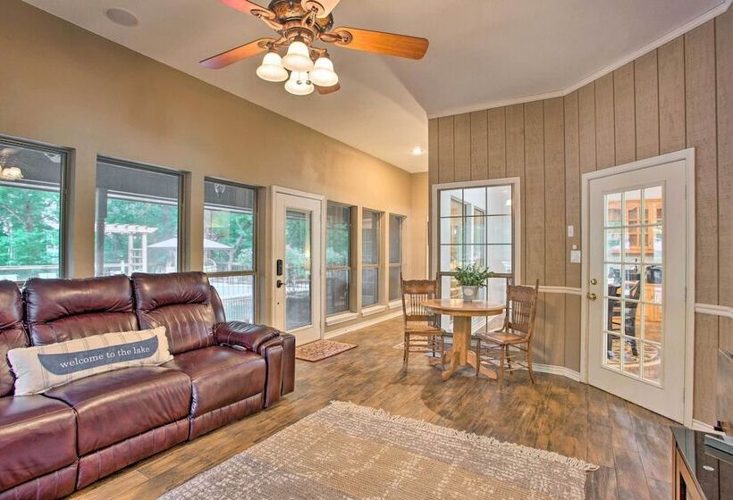 Happy Trails Hideout W/ New Bunk House & Hot Tub!