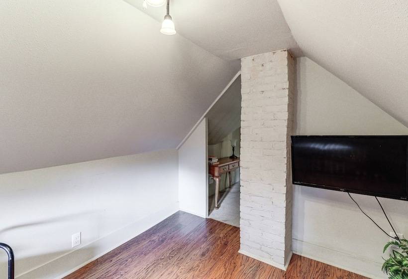 Harrison Family Home W/ Grill   Near Downtown!