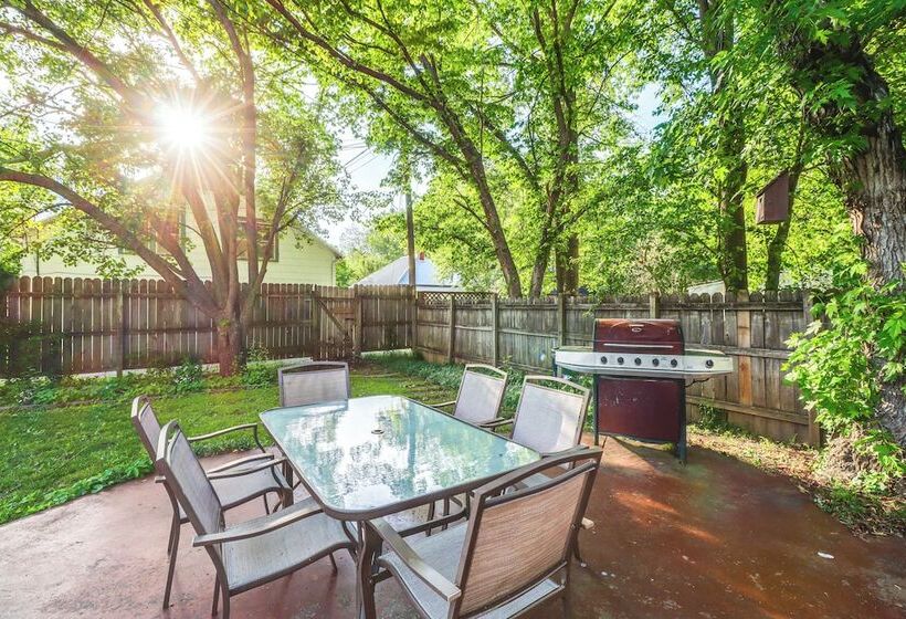 Harrison Family Home W/ Grill   Near Downtown!