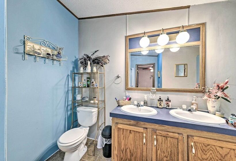 Haven In The Woods W/ 150 Acres, 2 Ponds