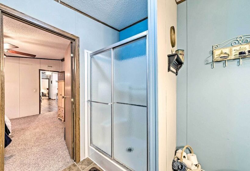 Haven In The Woods W/ 150 Acres, 2 Ponds