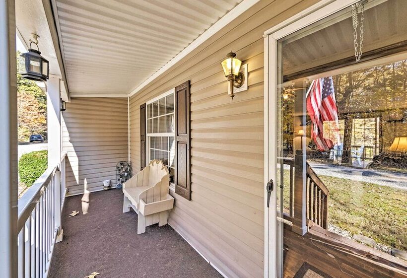 Haven In The Woods W/ 150 Acres, 2 Ponds