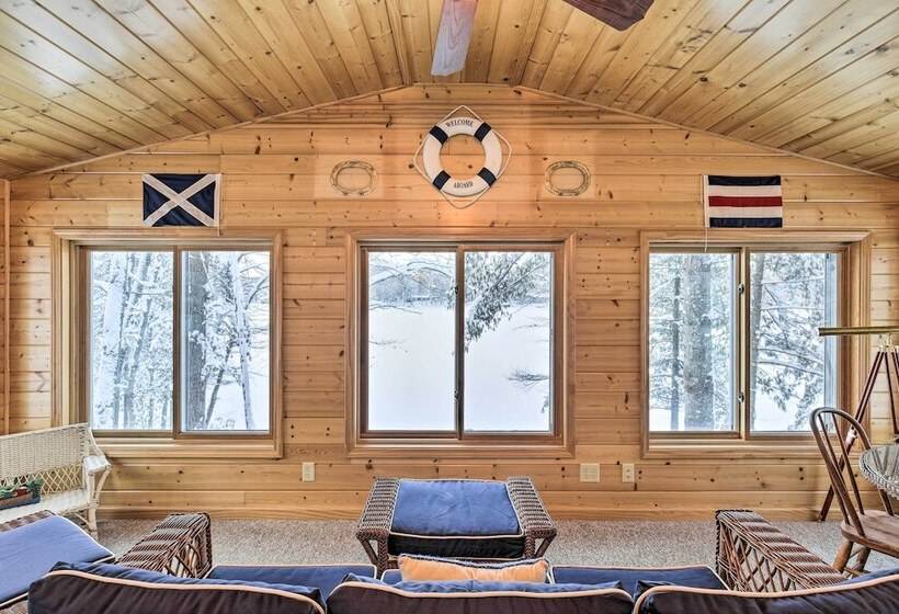 The Minocqua Blue House  W/ Private Beach & Pier