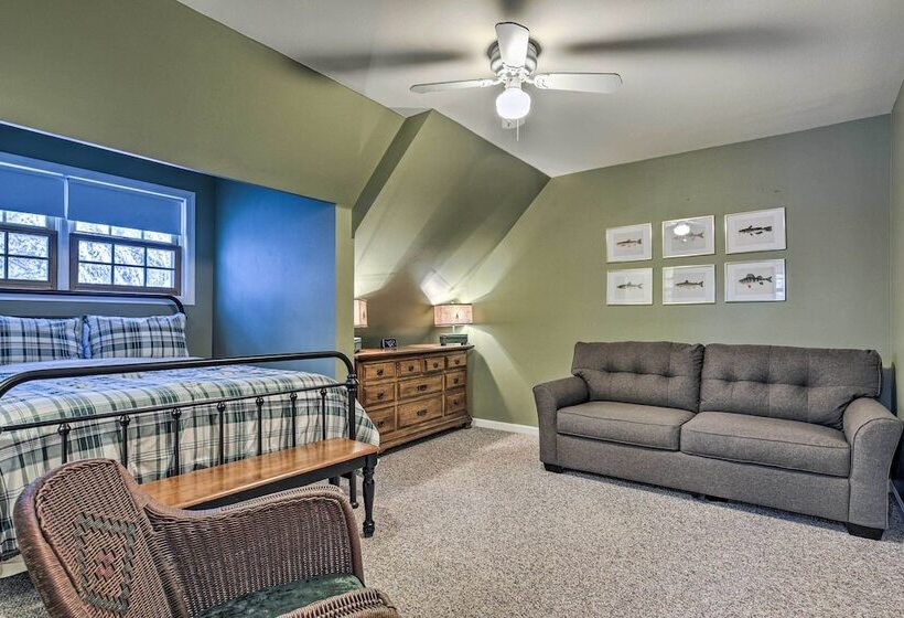 The Minocqua Blue House  W/ Private Beach & Pier