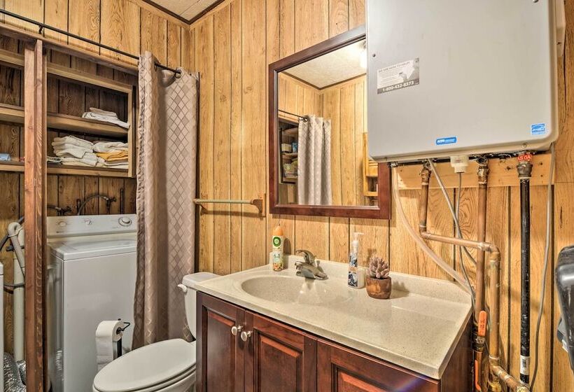 Higgins Lake Getaway W/ Fire Pit, Walk To Beach!