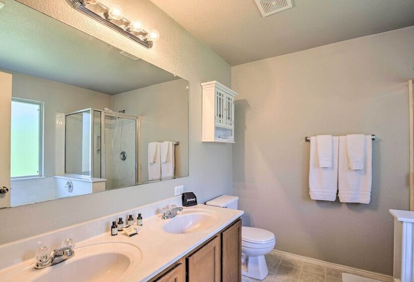 Hill Country Hideaway W/ Game Room & Patio!