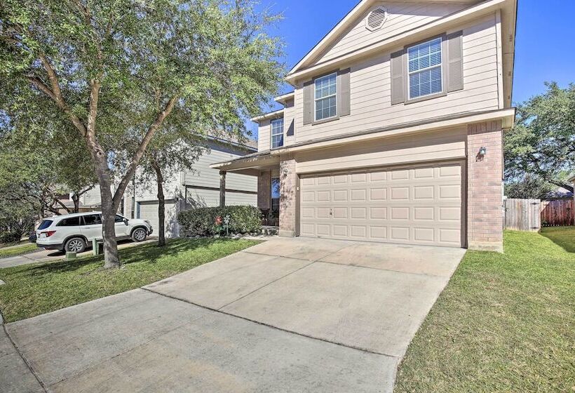 Hill Country Hideaway W/ Game Room & Patio!