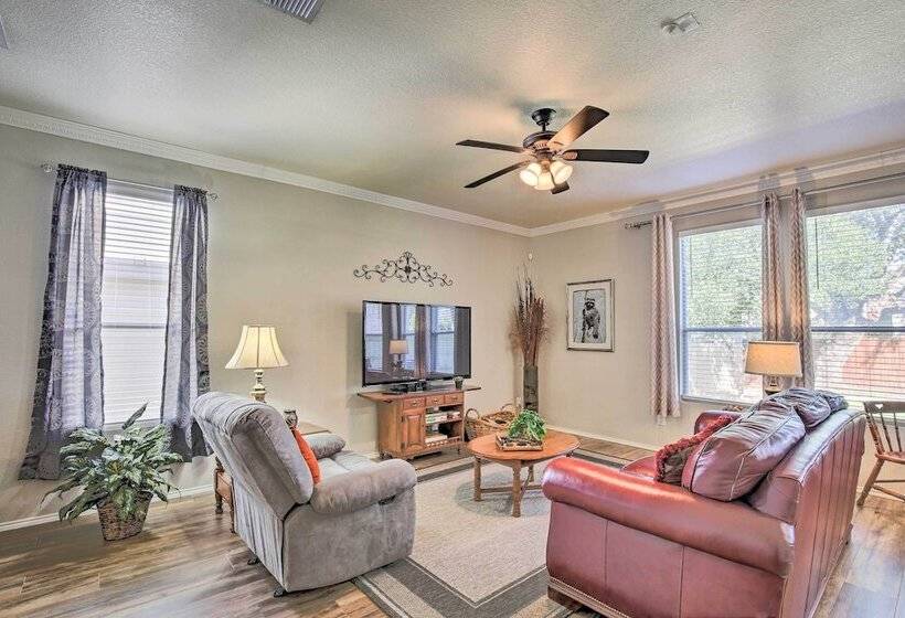 Hill Country Hideaway W/ Game Room & Patio!