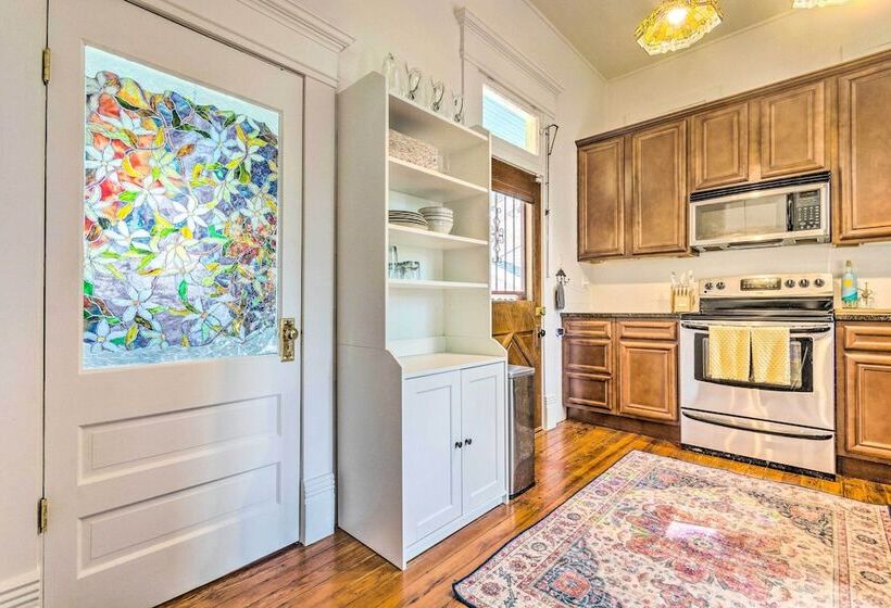 Historic Home Near Downtown Little Rock!