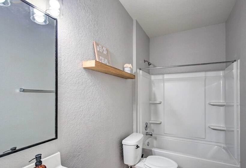 San Antonio Home W/ Patio + Grill Near Seaworld!