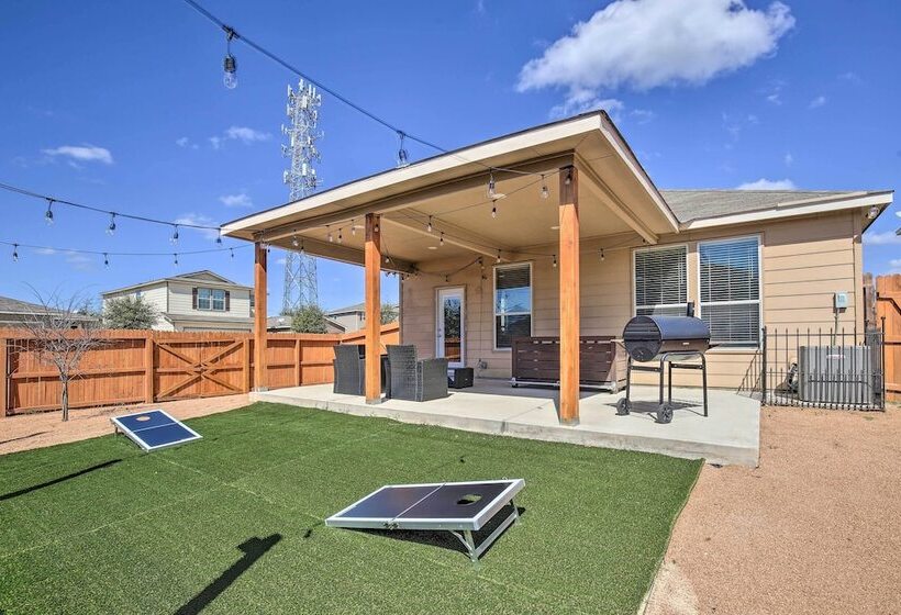 San Antonio Home W/ Patio + Grill Near Seaworld!