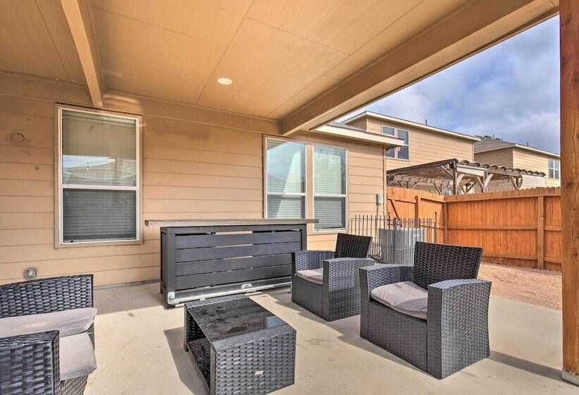 San Antonio Home W/ Patio + Grill Near Seaworld!