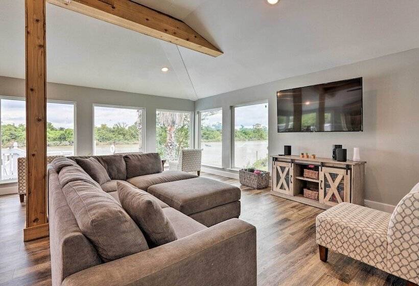 Home On San Jacinto River W/ Pool, Dock & Deck!