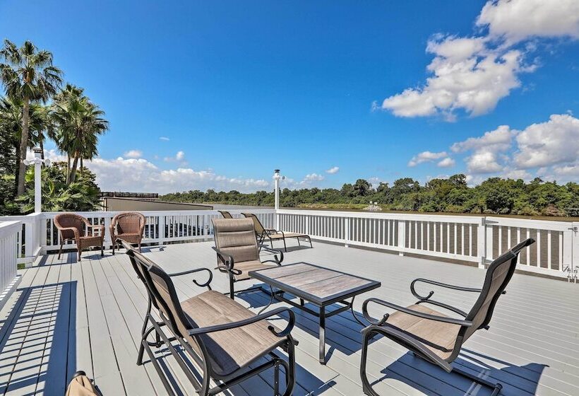 Home On San Jacinto River W/ Pool, Dock & Deck!