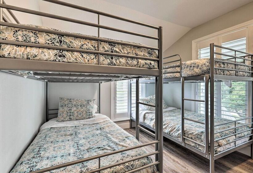 Home On San Jacinto River W/ Pool, Dock & Deck!