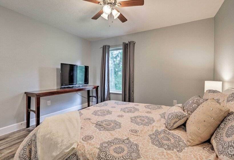 Home On San Jacinto River W/ Pool, Dock & Deck!