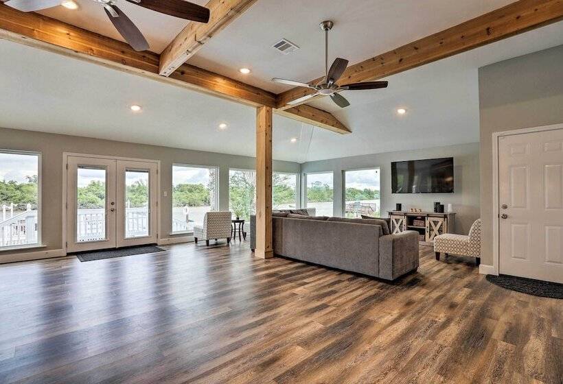 Home On San Jacinto River W/ Pool, Dock & Deck!