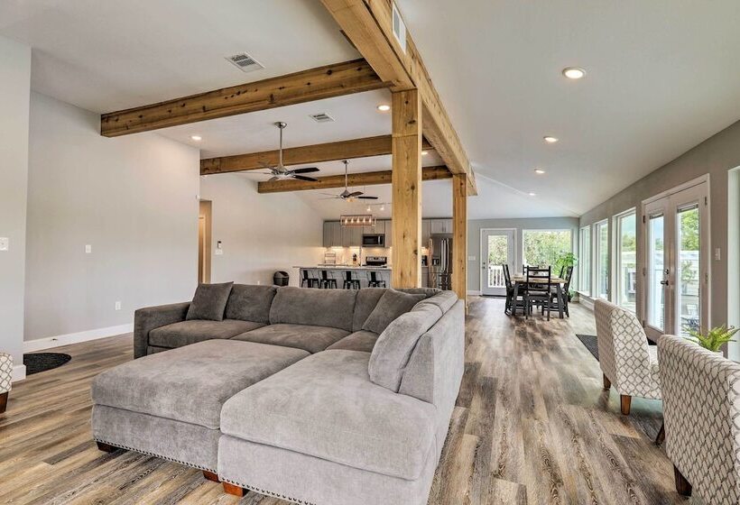 Home On San Jacinto River W/ Pool, Dock & Deck!