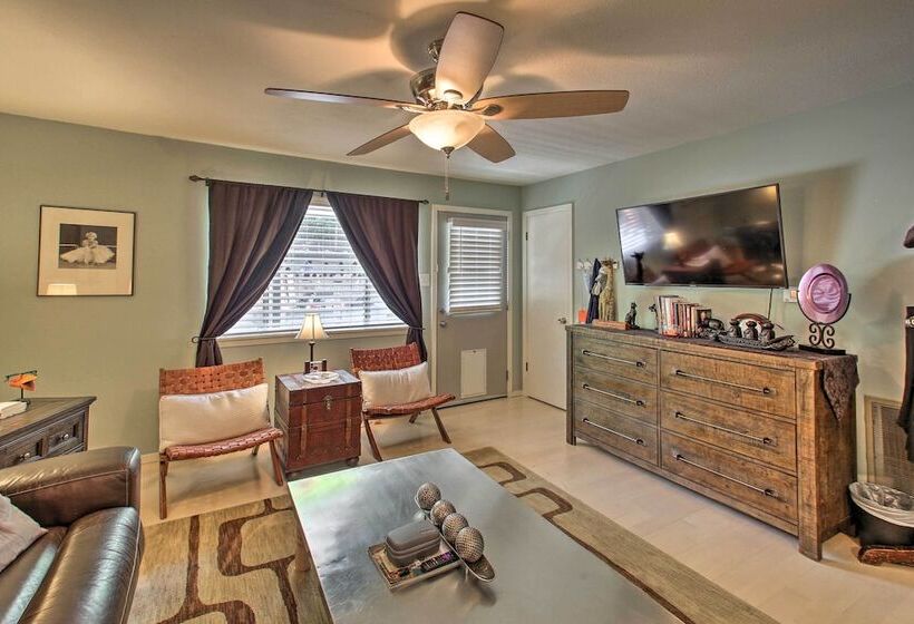 Walk To Bathhouse Row: Dog Friendly Home!