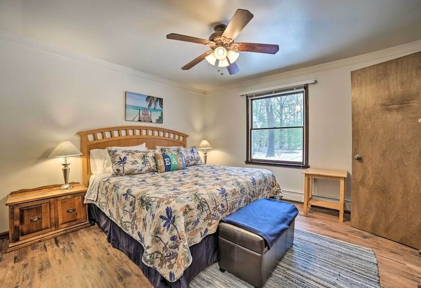 Houghton Lake Cottage Escape W/ Patio!