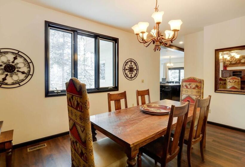 Hot Tub & Ski Shuttle: Forested Breckenridge Home!