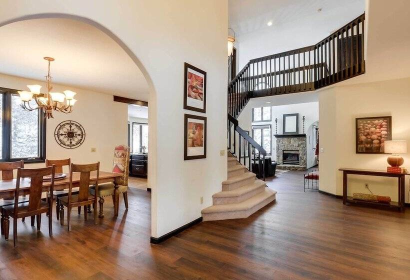 Hot Tub & Ski Shuttle: Forested Breckenridge Home!