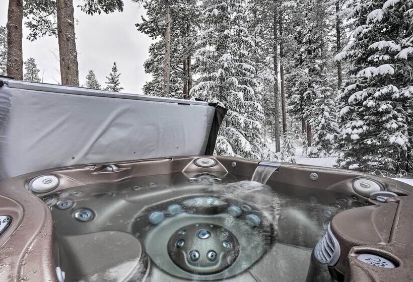 Hot Tub & Ski Shuttle: Forested Breckenridge Home!